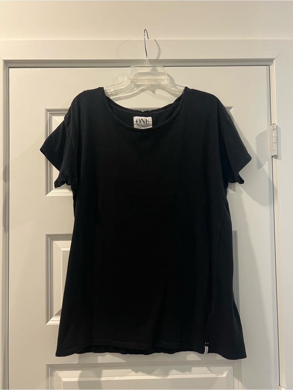 One x One Teaspoon 100% Recycled Cotton Black Short Sleeve Crewneck Tee Medium